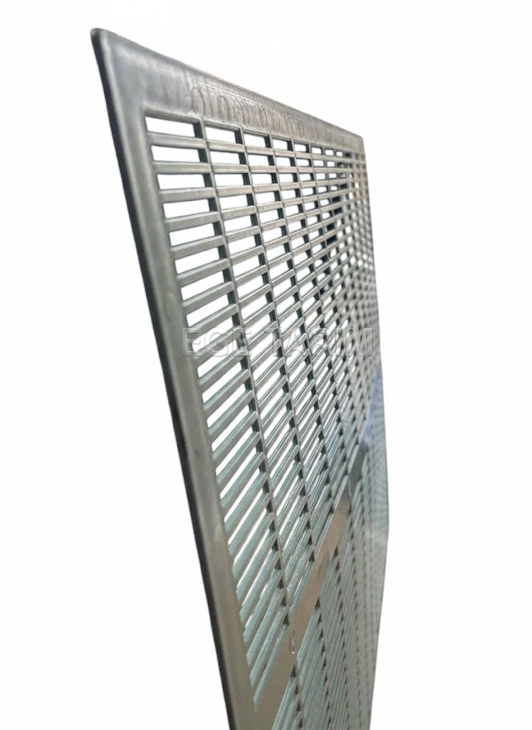 Plastik Ana Arı Izgarası -Kovan Bölme Ekipmanı (41.5 x 51 cm)